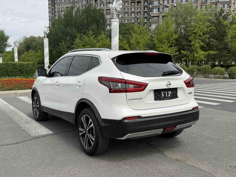 Nissan Qashqai - фото 4