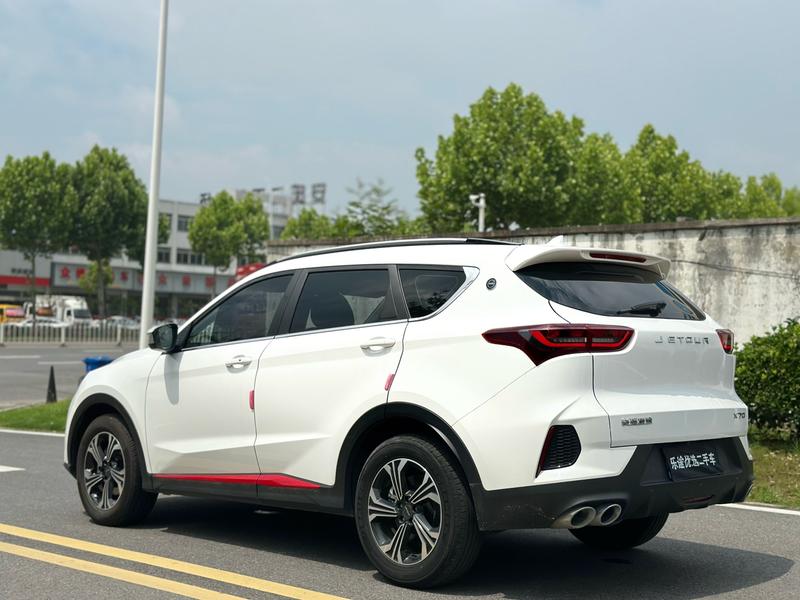 Jetour X70 - фото 3