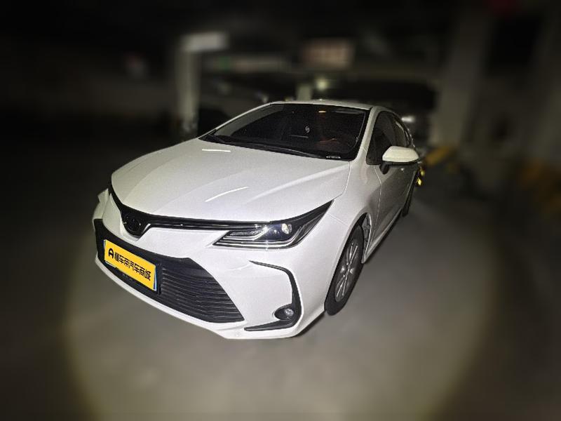 Toyota Corolla - фото 0