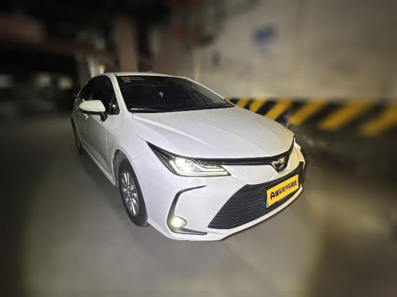Toyota Corolla - фото 2
