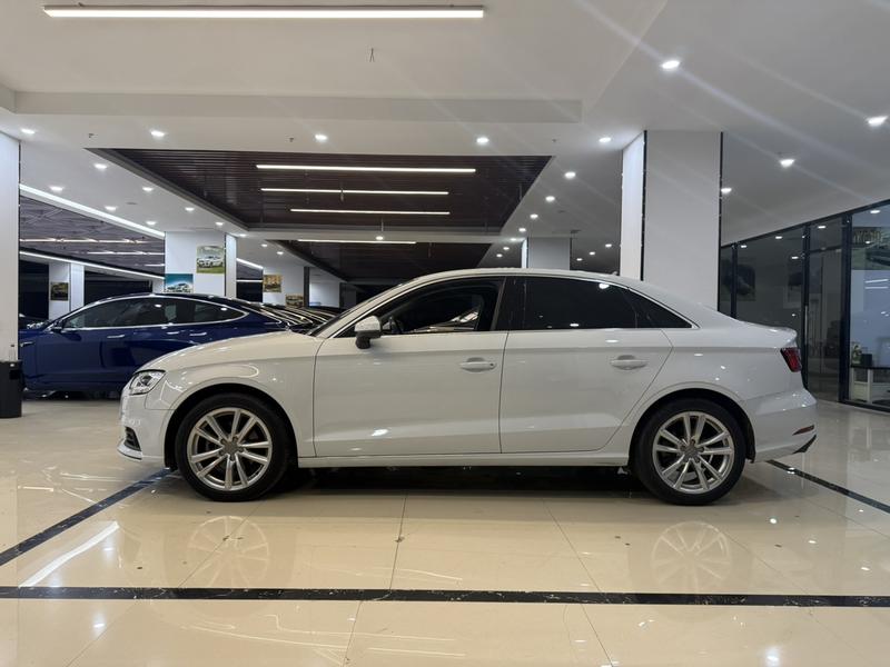 Audi A3 - фото 3