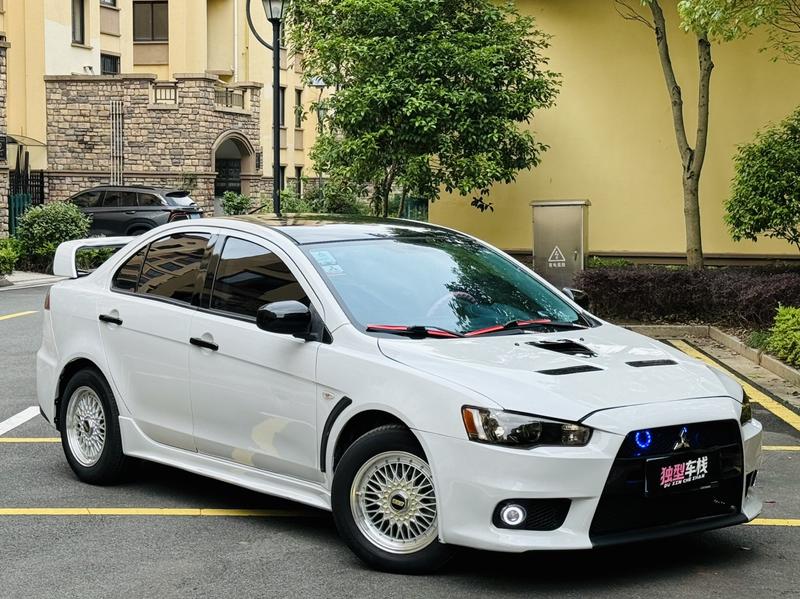 Mitsubishi Lancer EX - фото 2
