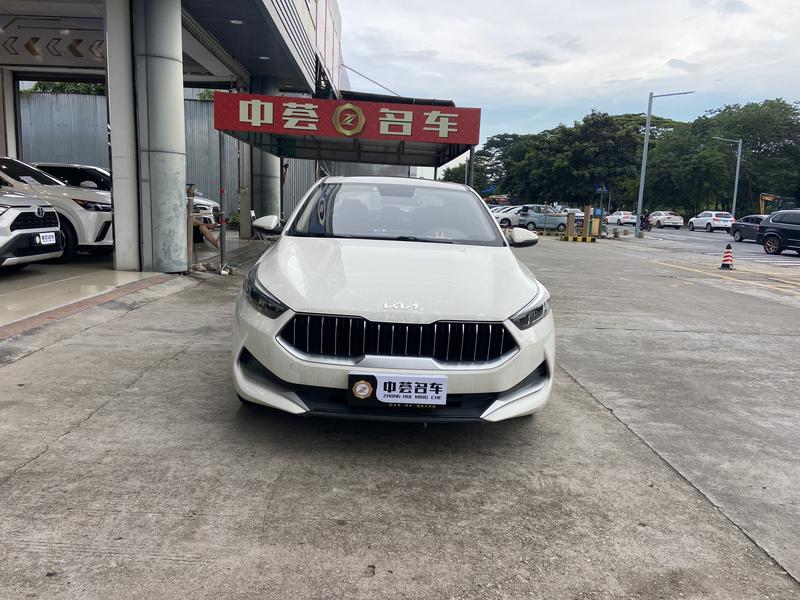 Kia K3 - фото 1