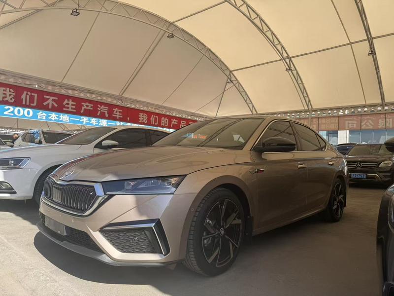 Skoda Octavia - фото 0