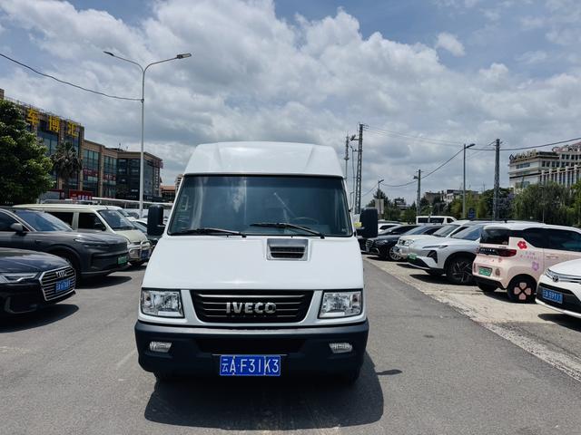 Iveco Daily - фото 1