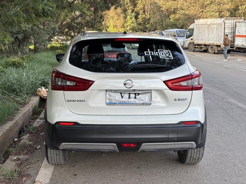 Nissan Qashqai - фото 4