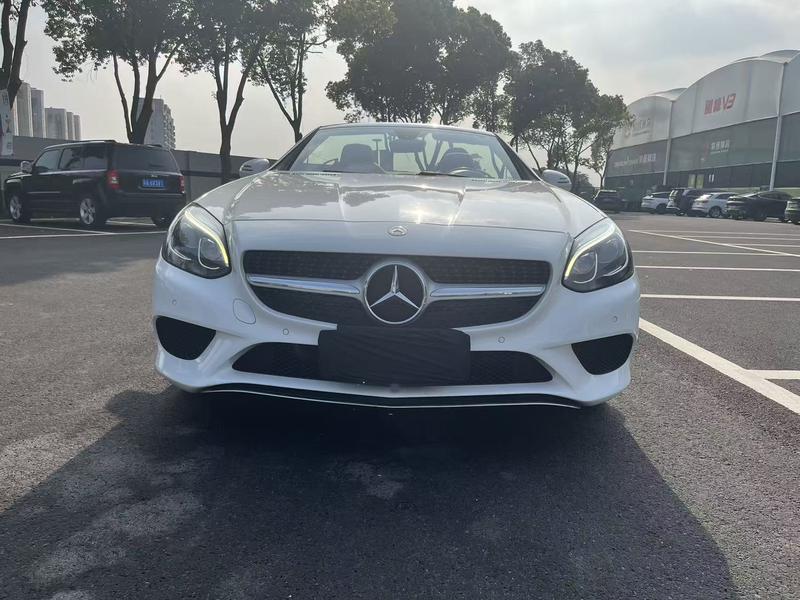 Mercedes-Benz SLC - фото 1