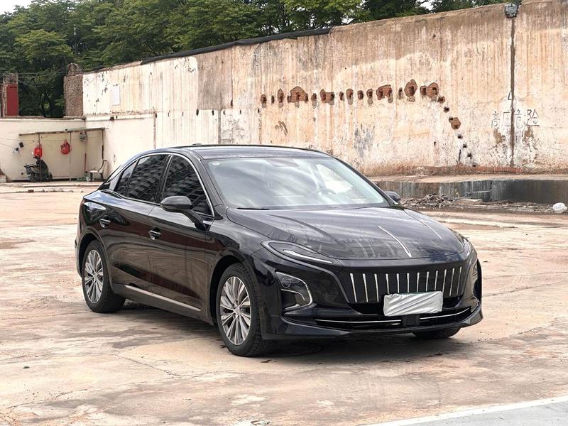 Hongqi E-QM5 - фото 2