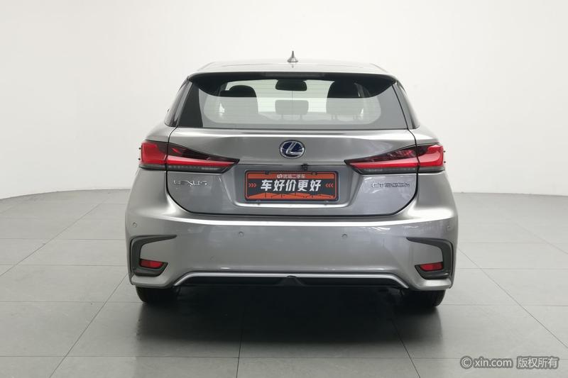 Lexus CT - фото 2