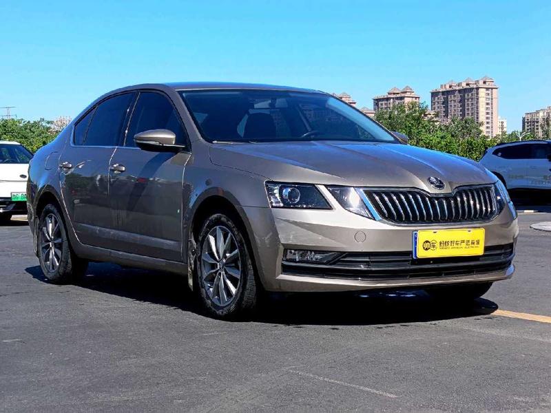 Skoda Octavia - фото 2