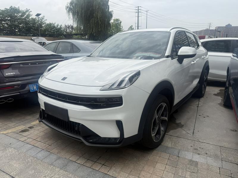 Lynk & Co 06 - фото 0