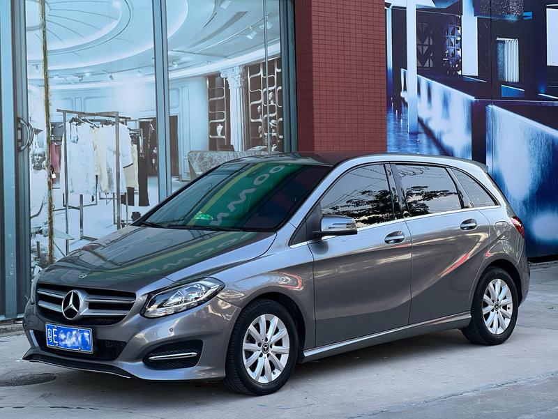 Mercedes-Benz B - фото 0