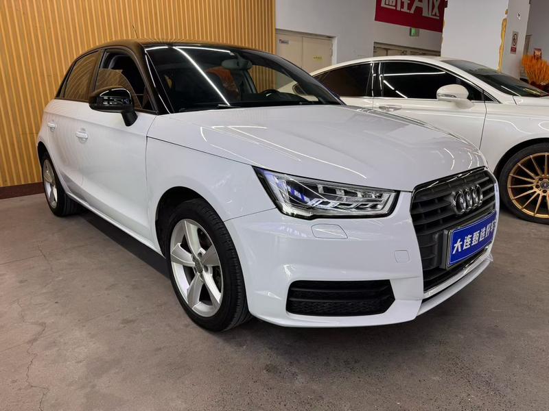 Audi A1 - фото 2