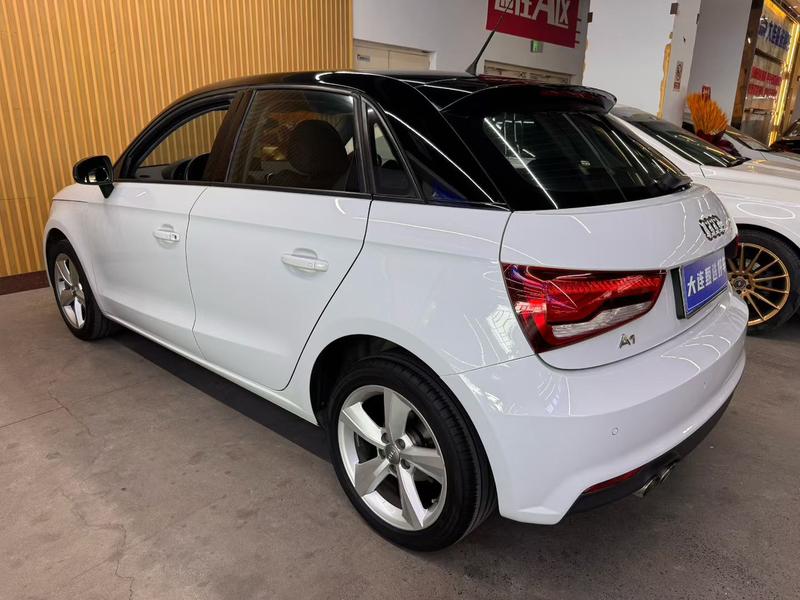 Audi A1 - фото 3