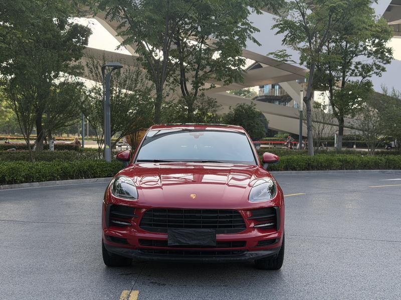 Porsche Macan - фото 1