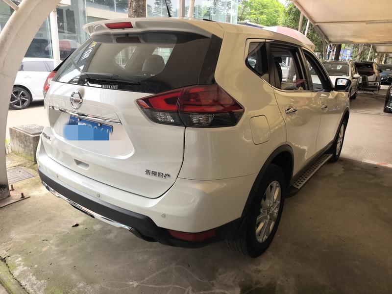 Nissan X-Trail - фото 4