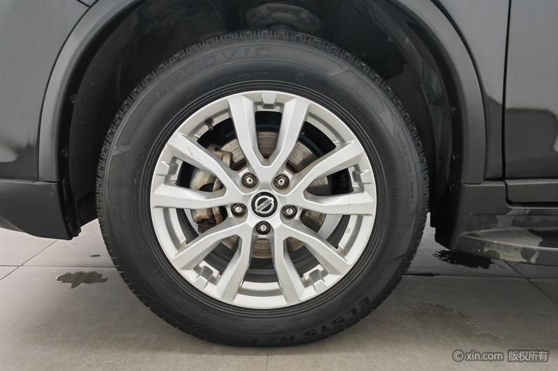Nissan X-Trail - фото 4
