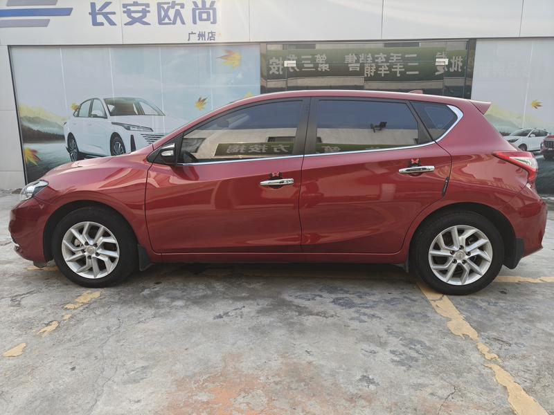 Nissan Tiida - фото 3