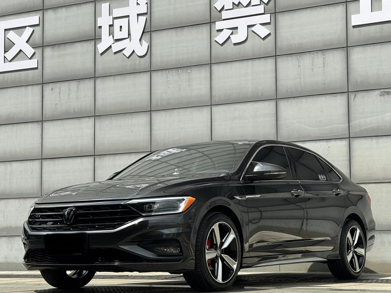 Volkswagen Sagitar - фото 0