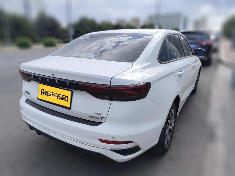 Geely Emgrand - фото 3