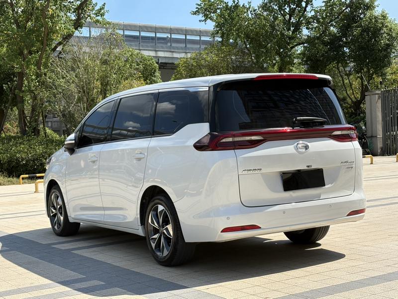 GAC Trumpchi M6 - фото 3