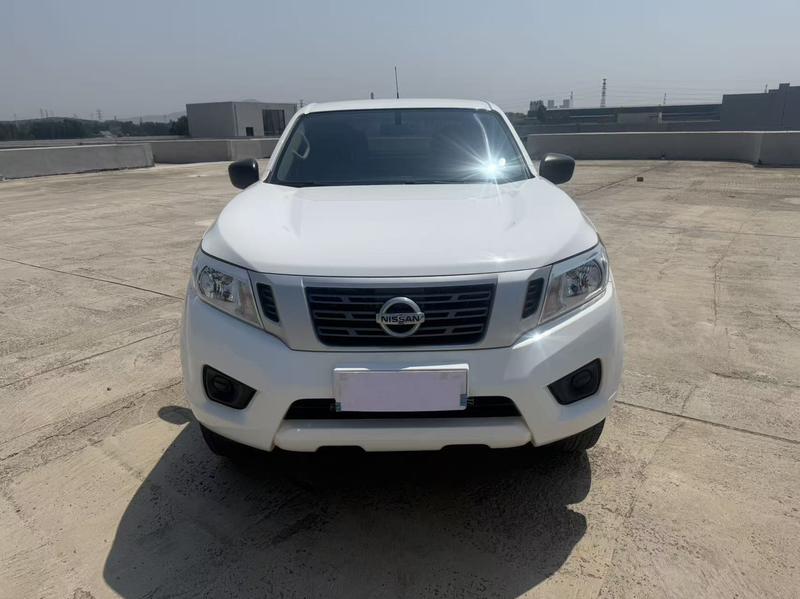 Nissan Navara - фото 1