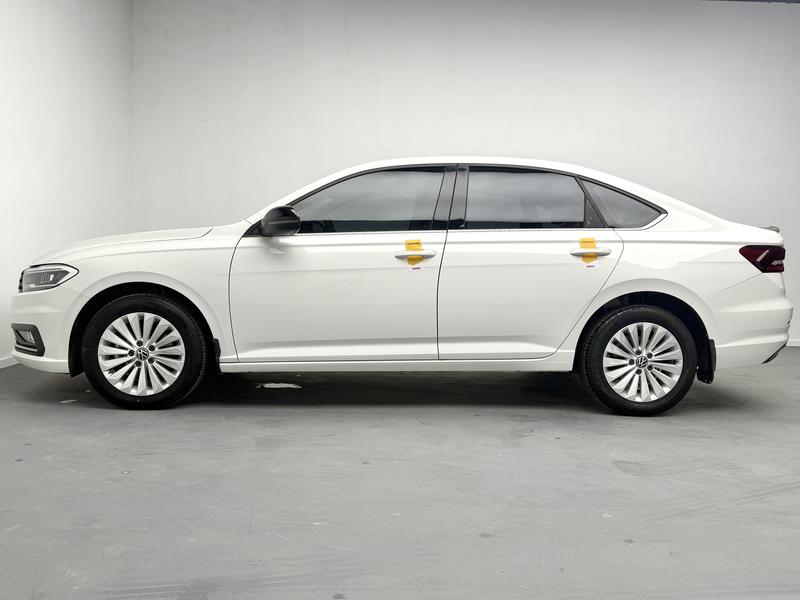 Volkswagen Lavida - фото 3