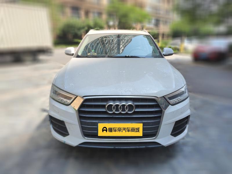 Audi Q3 - фото 1