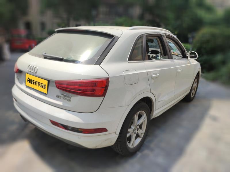 Audi Q3 - фото 3