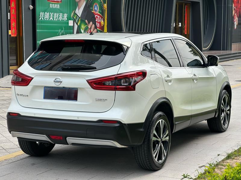 Nissan Qashqai - фото 4