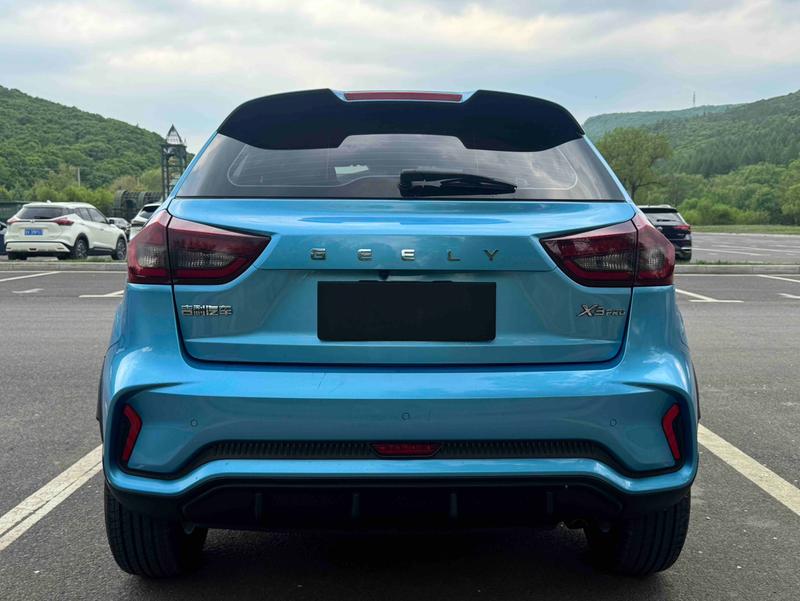 Geely X3 - фото 4