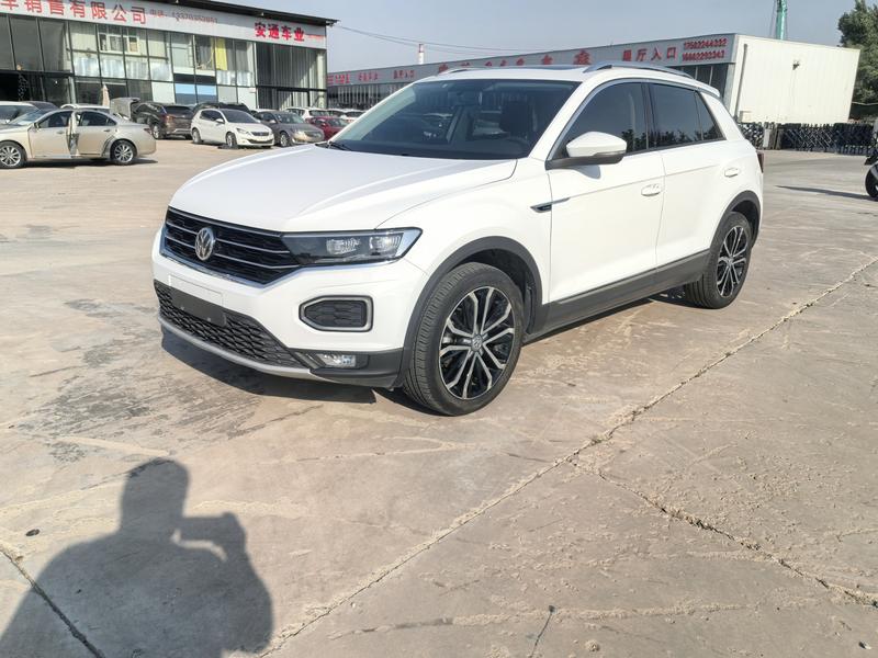Volkswagen T-Roc - фото 0