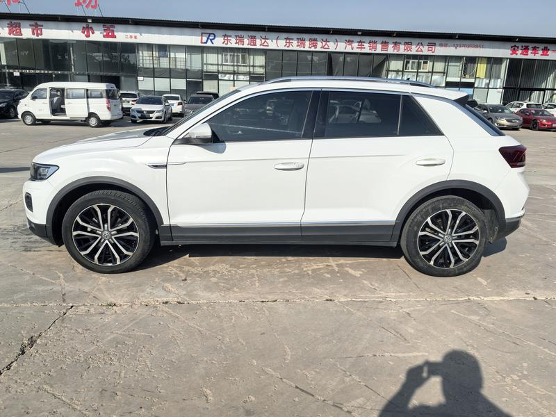 Volkswagen T-Roc - фото 3