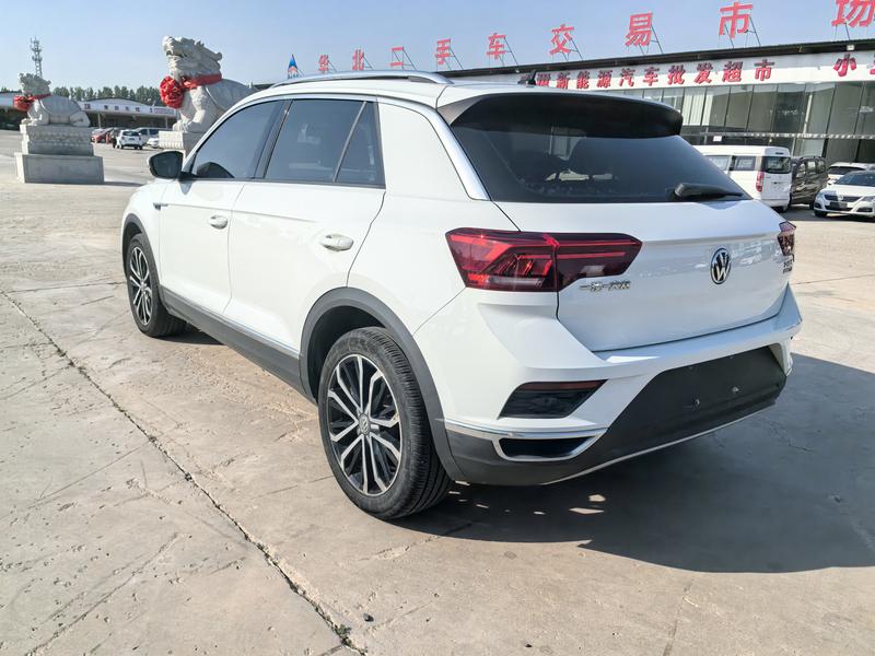 Volkswagen T-Roc - фото 4