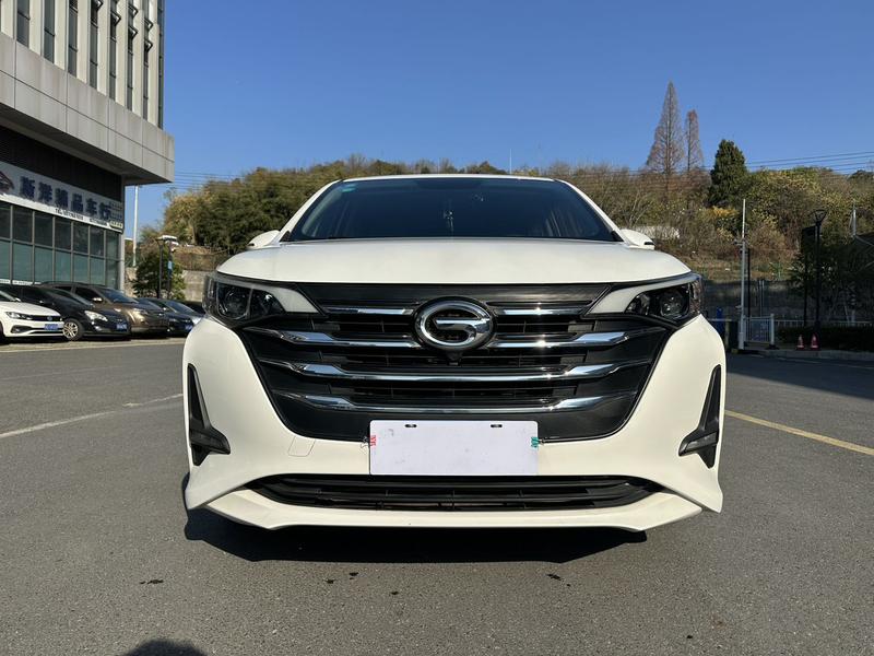 GAC Trumpchi M6 - фото 1
