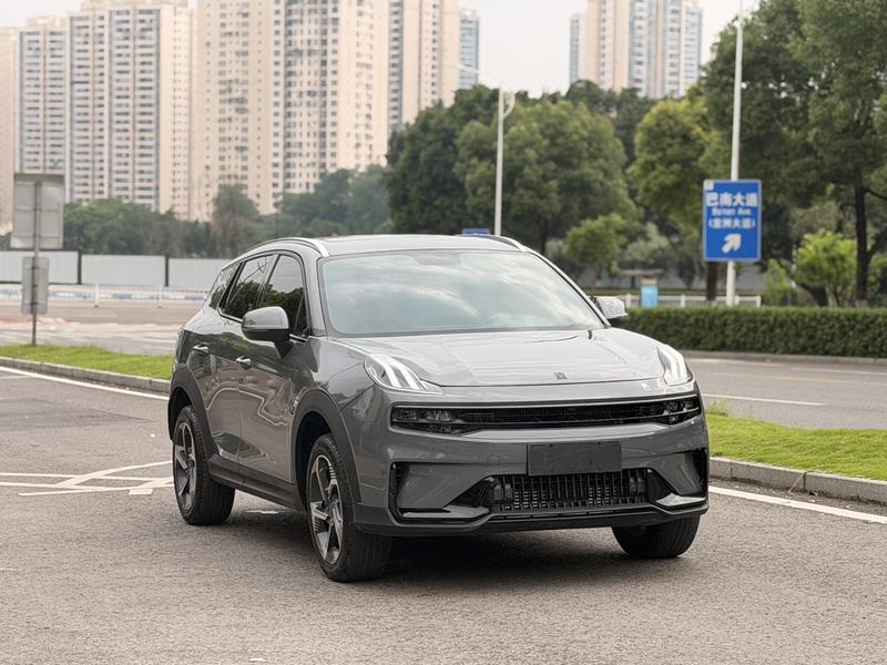 Lynk & Co 06 - фото 2