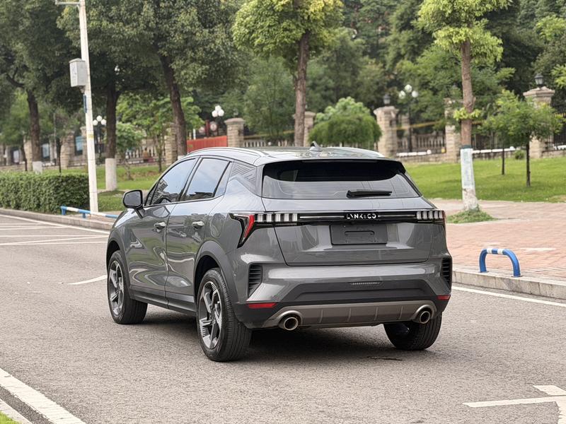 Lynk & Co 06 - фото 3