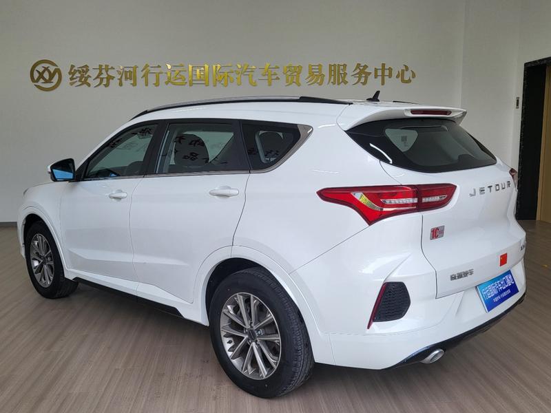 Jetour X70 - фото 4