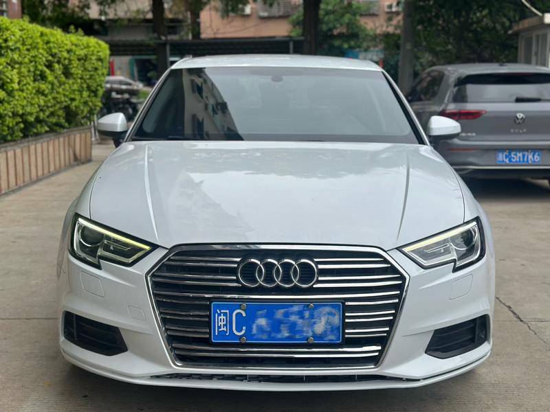 Audi A3 - фото 1