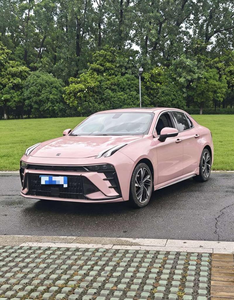 Lynk & Co 03 - фото 0