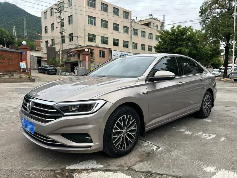 Volkswagen Sagitar - фото 0