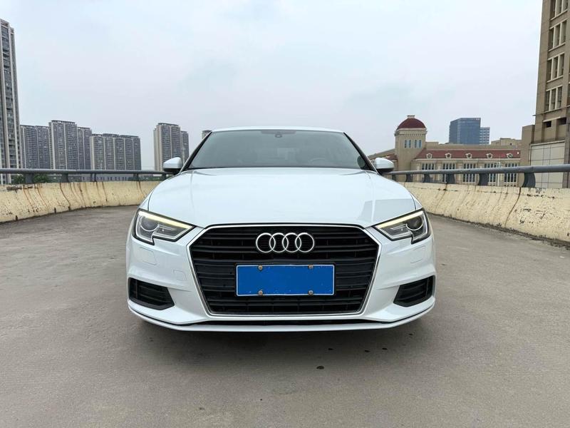 Audi A3 - фото 1