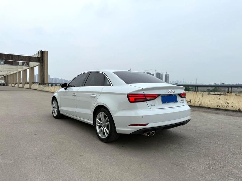 Audi A3 - фото 3