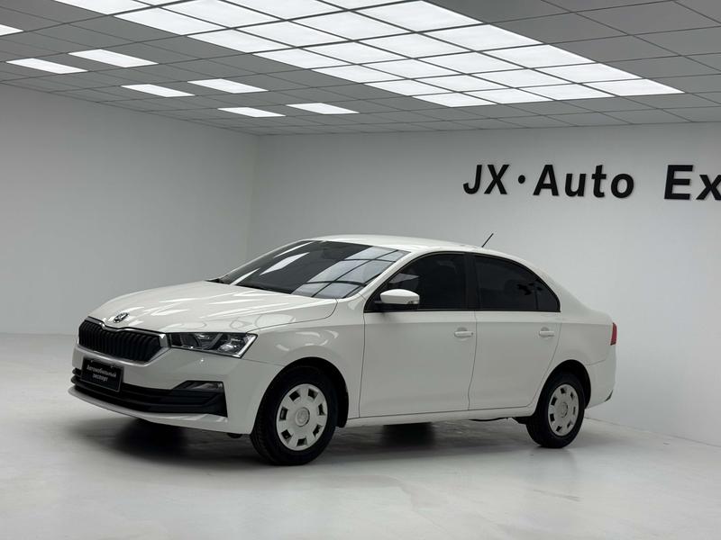 Skoda Rapid - фото 0
