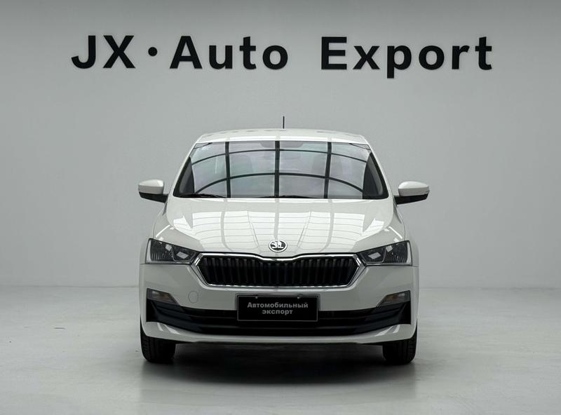 Skoda Rapid - фото 1