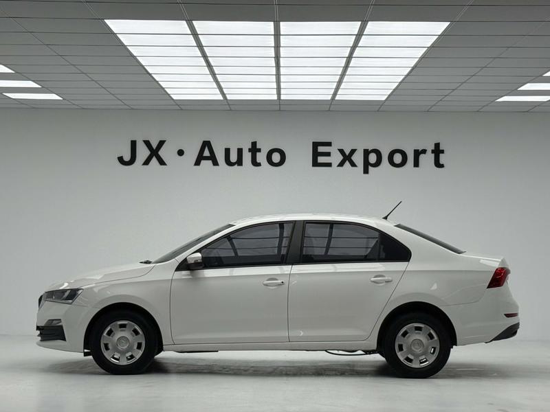 Skoda Rapid - фото 3
