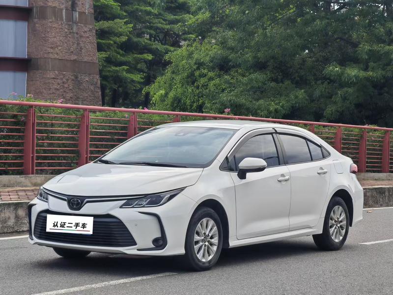 Toyota Corolla - фото 0