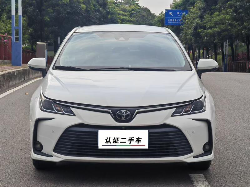 Toyota Corolla - фото 1