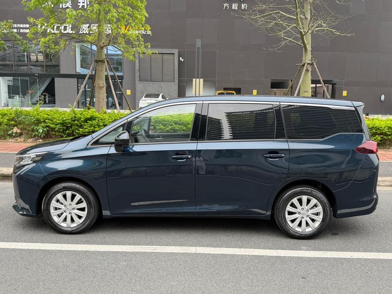 GAC Trumpchi M6 - фото 3