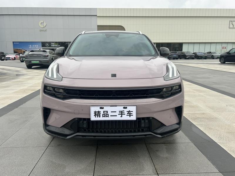 Lynk & Co 06 - фото 1